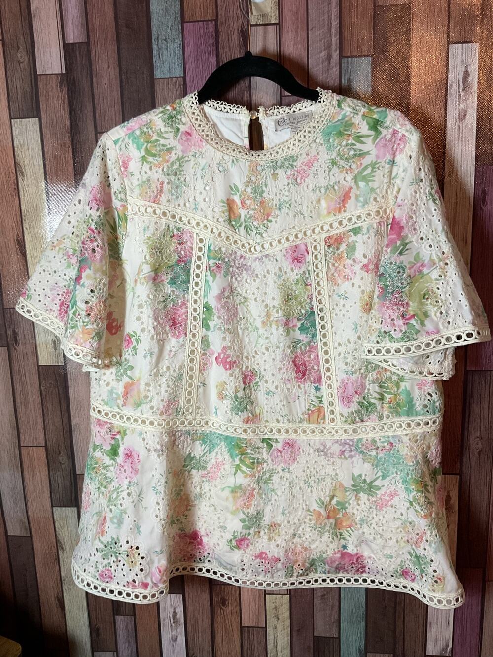 Cato Floral Embroidered Top Intricate Lace Detail and Flared Sleeves Size 14/16W
